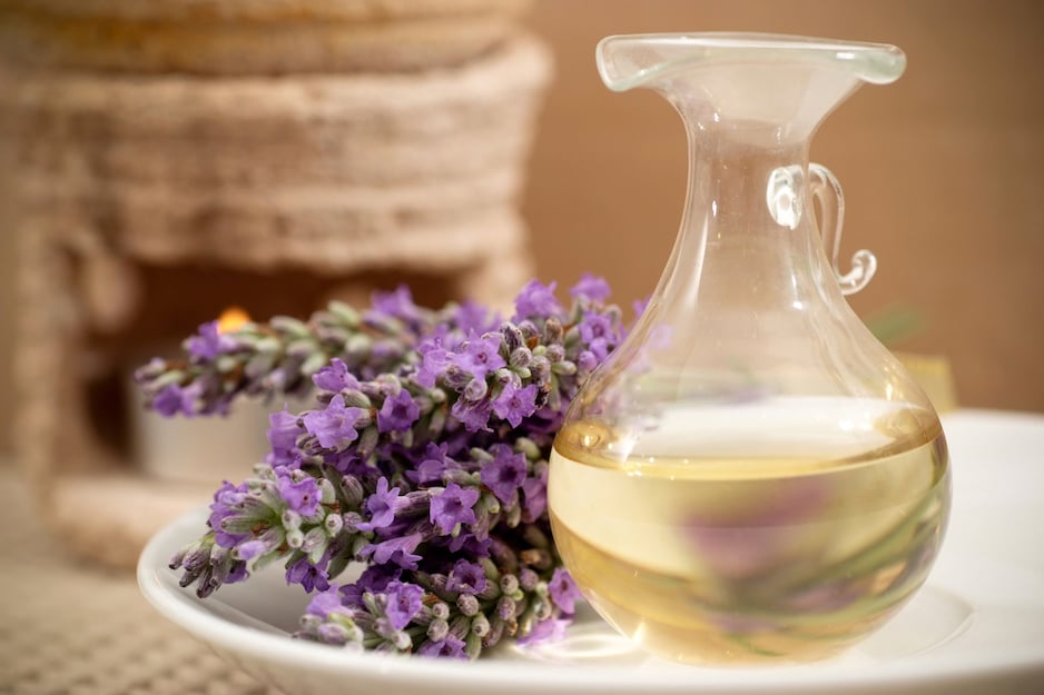 Aromatherapy Benefits for Older Adults_ Senior Solutions Management Group